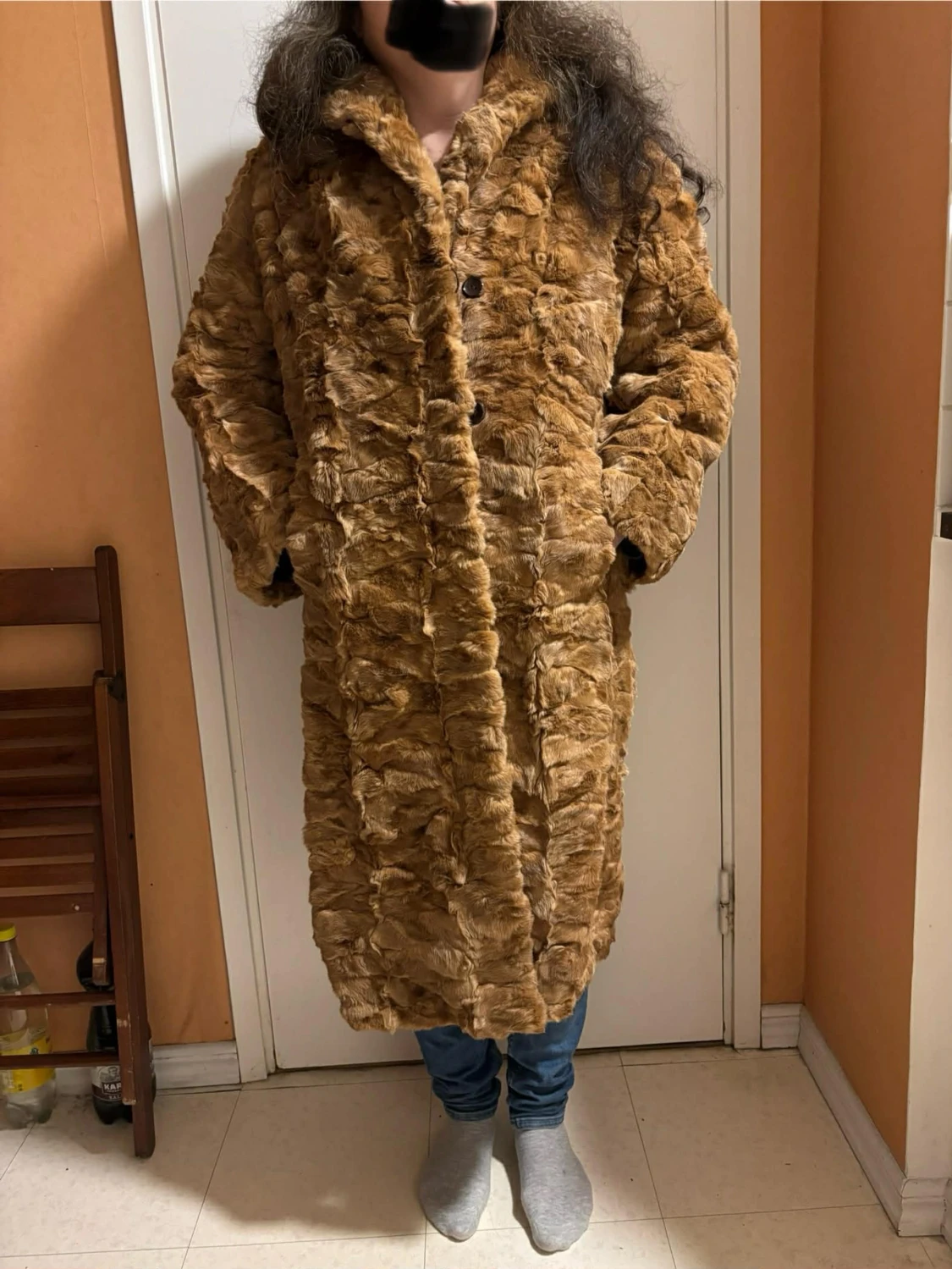 Brun lång äkta pälskappa