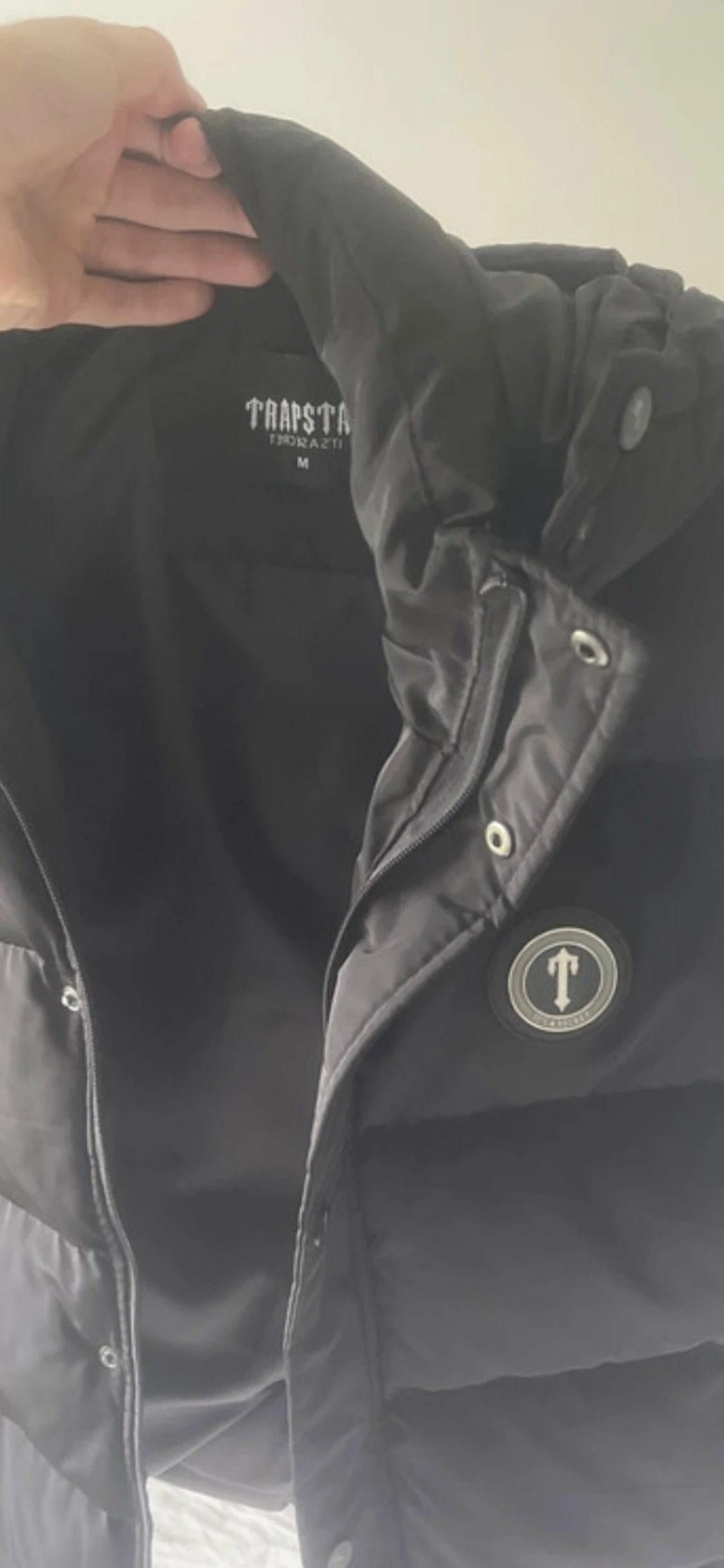 Svart puffervest från Trapstar - 4