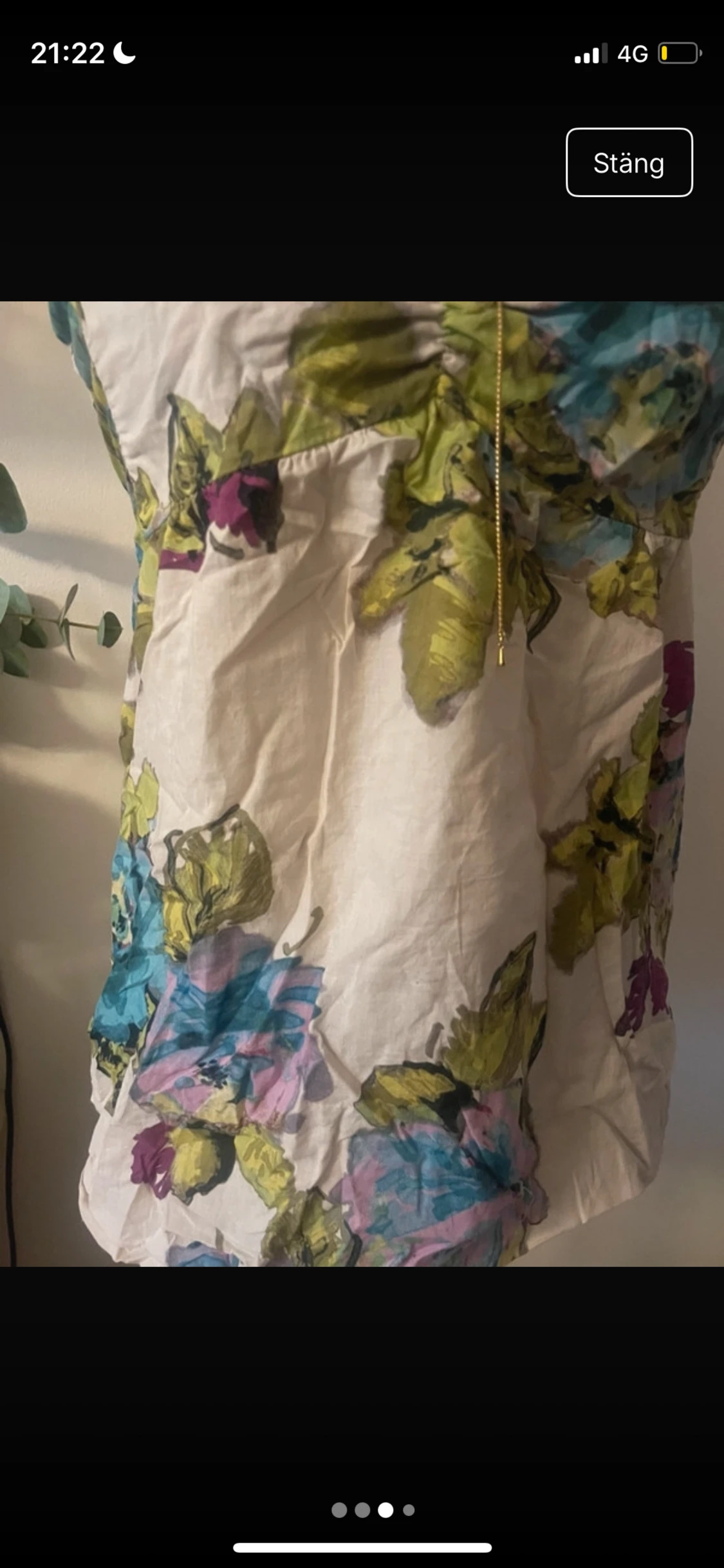 Blommig linnetopp med tunna axelband - 2