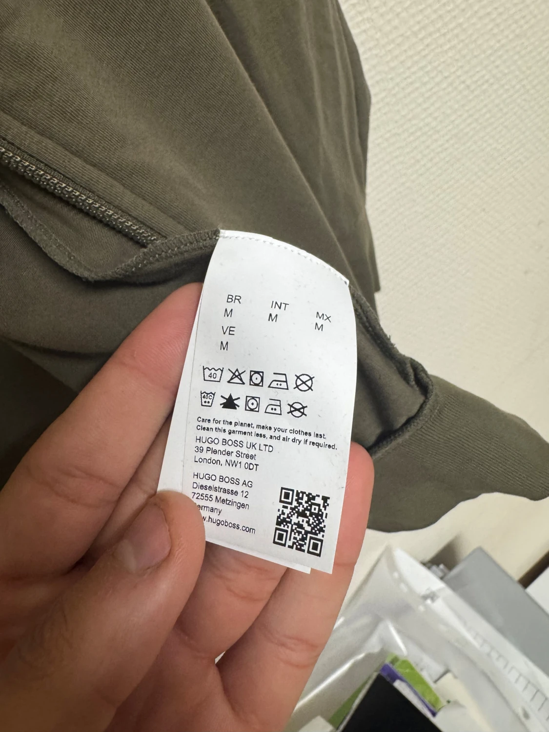 Olivgrön hoodie från BOSS, storlek M - 2