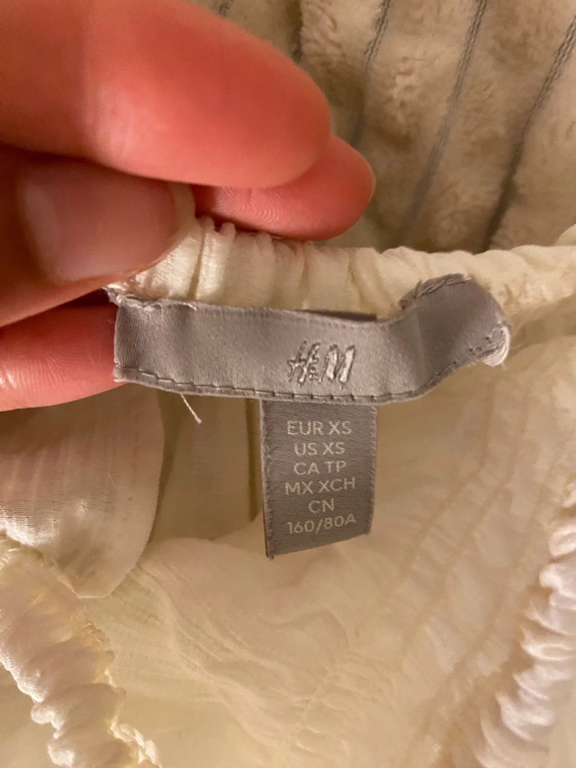 Vit volangig linnetopp från H&M strl XS - 1