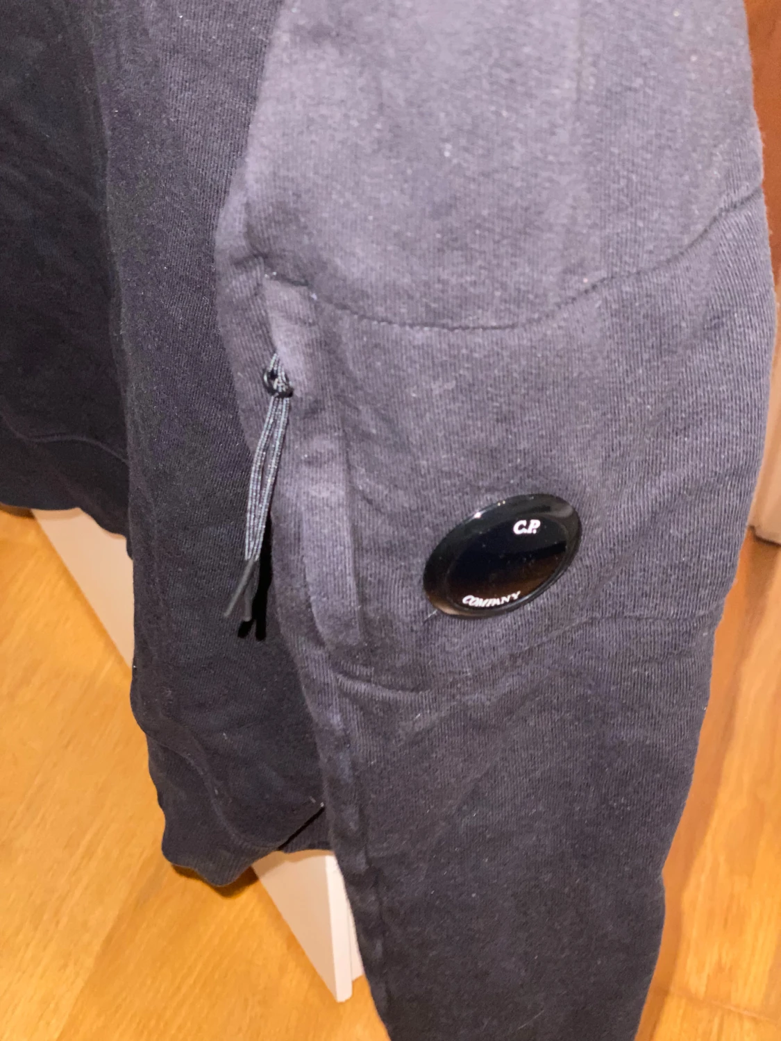 Svart sweatshirt från C.P. Company - 1