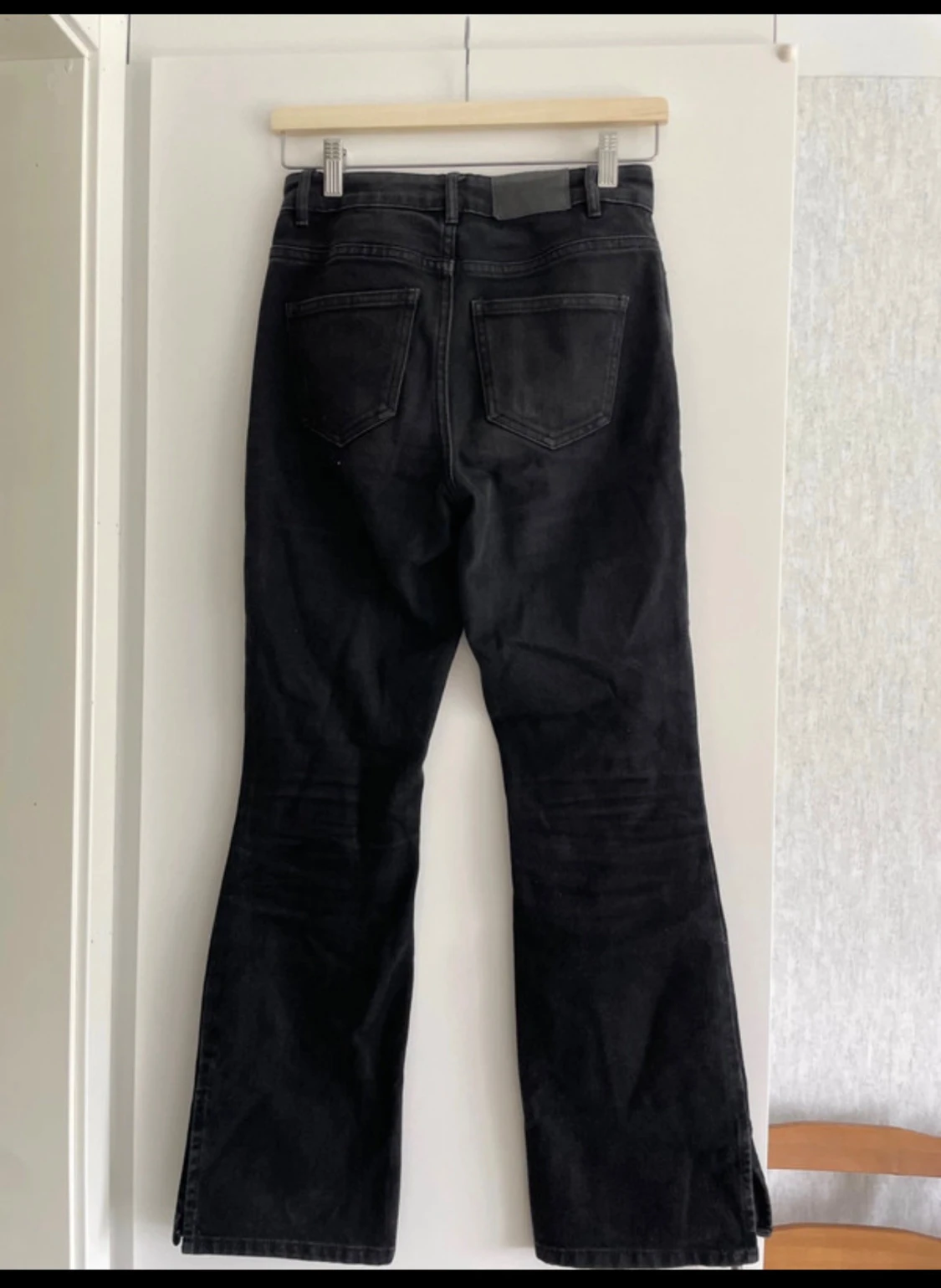 Svarta bootcut jeans från Vero Moda - 1