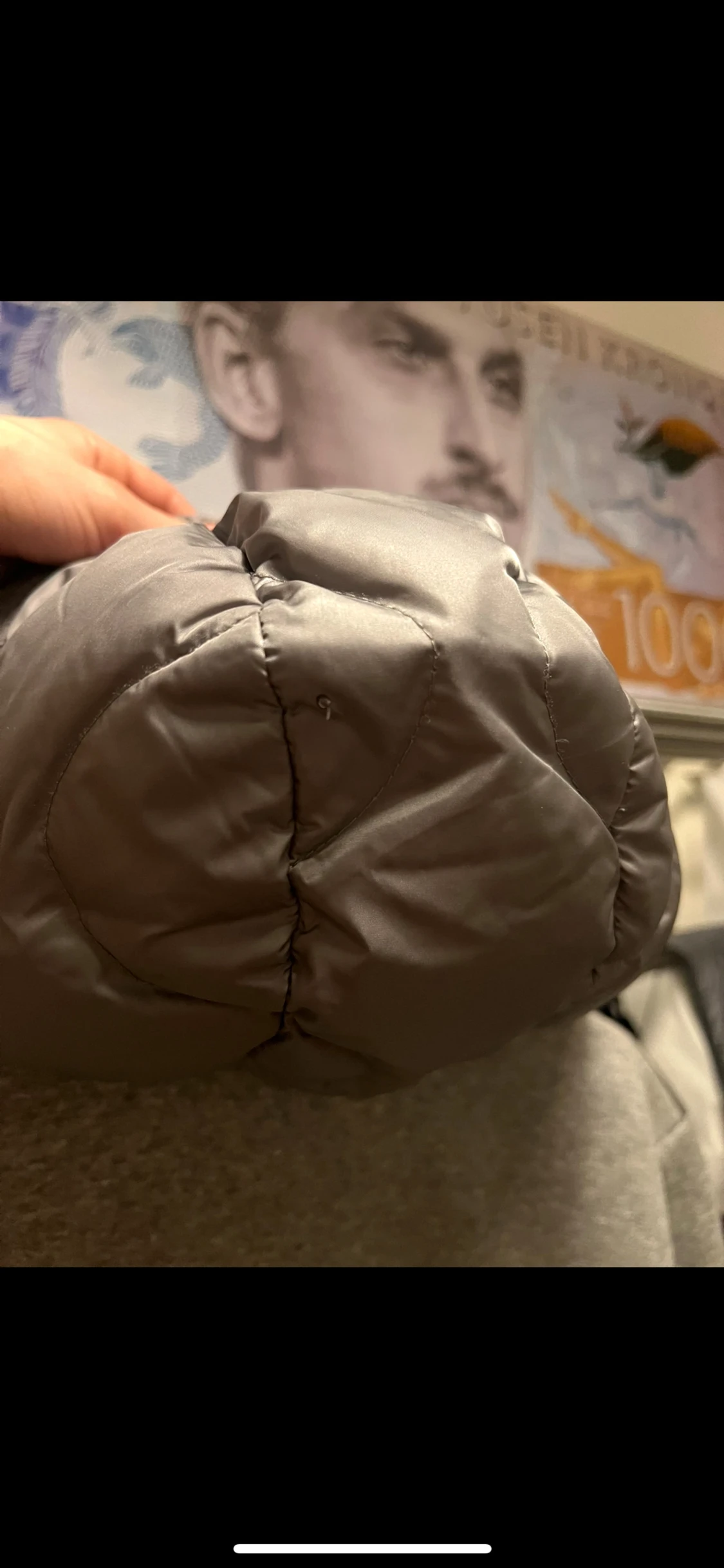 Grå quiltad pufferjacka från Moncler - 2