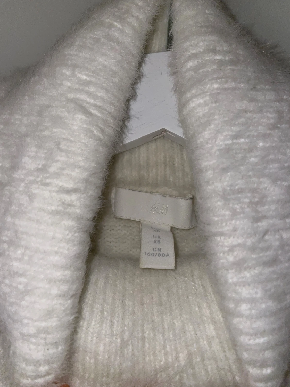 Vit Fluffig Polotröja - 1