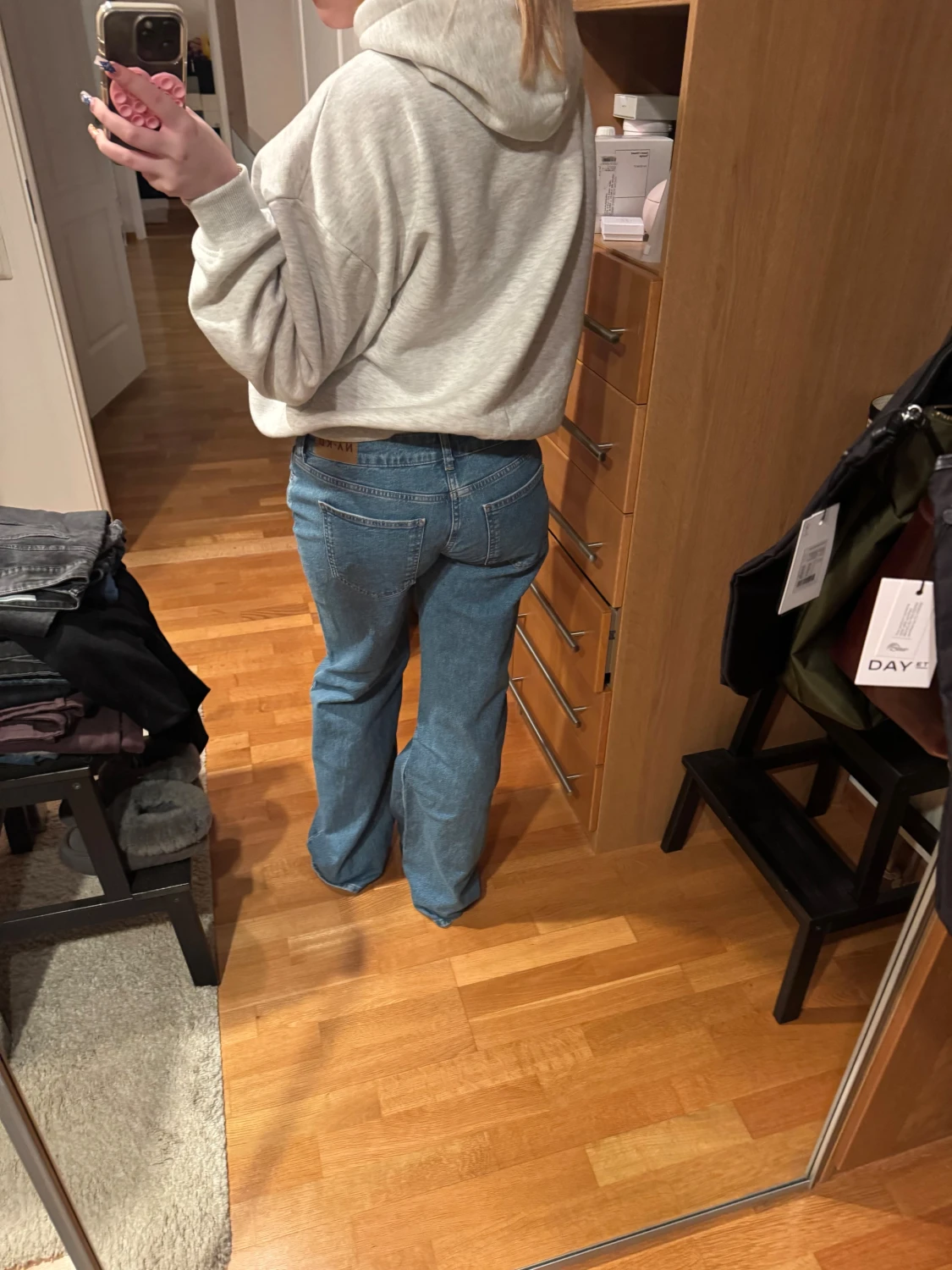 Lågmidjade raka jeans från NA-KD - 1