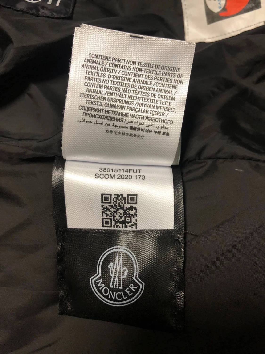 Svart Moncler dunjacka med huva - 3