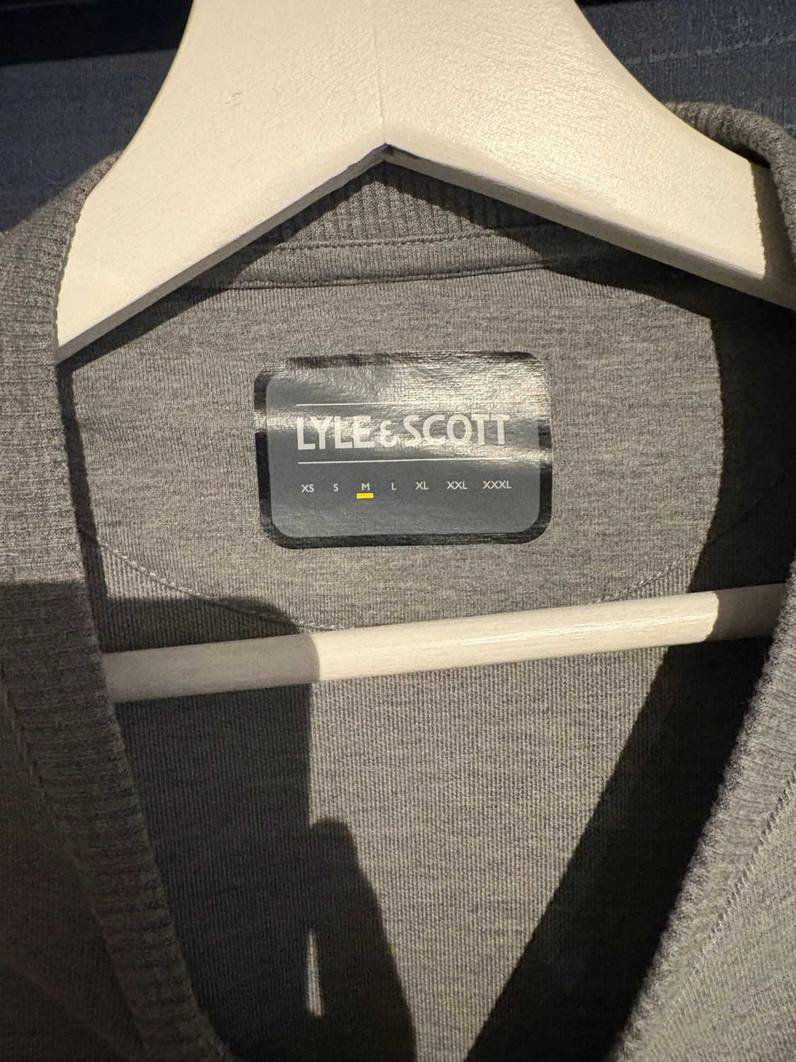 Grå sweatshirt från Lyle & Scott - 2