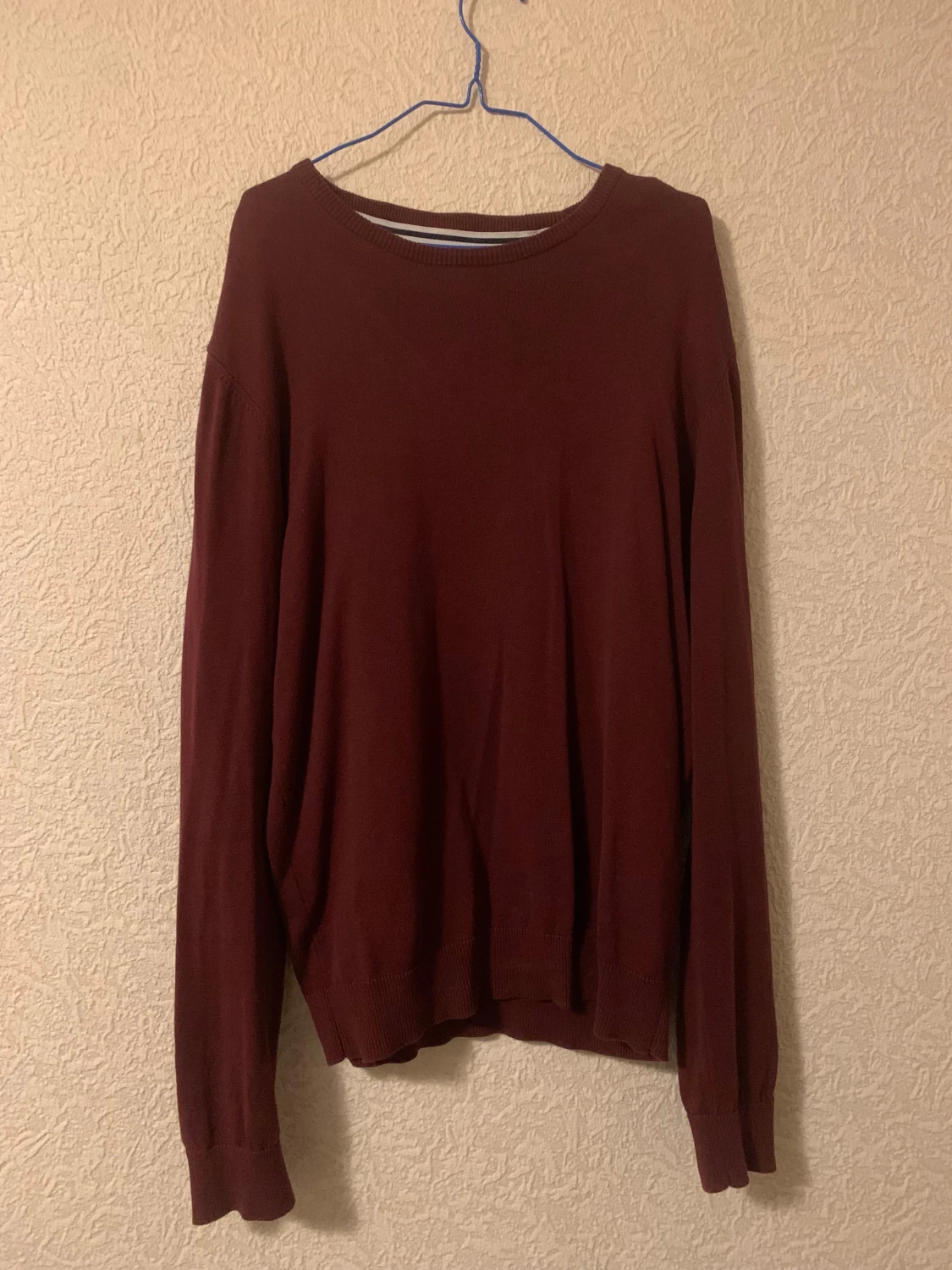 Vinröd tröja från Pier One