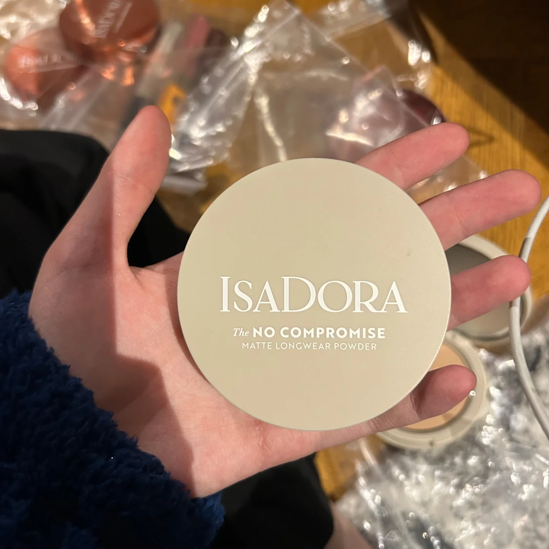 Isadora Puder 61 Cool Ivory