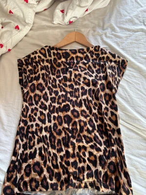 Leopard topp - Leopard topp från lager 157, aldrig använd💘