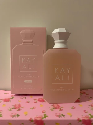 Kayali Yum Boujee Marshmallow 81 - Ny och oanvänd