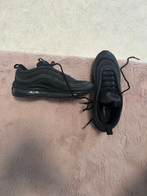 Nike Air Max 97 - Nike Air Max 97, Storlek 40,Mycket Bra skick, kan användas som man och kvinna (unisex) 