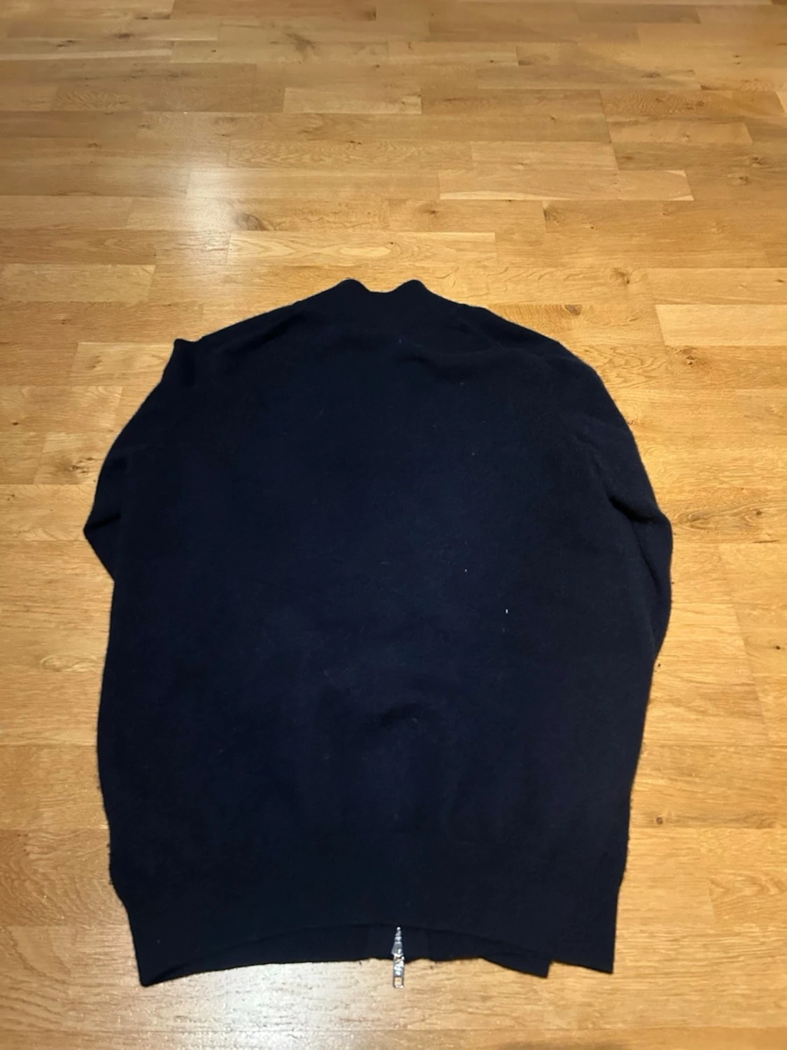 Mörkblå ziptröja från Davida - 1