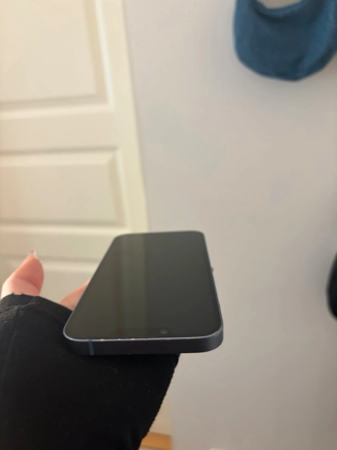 Ljusblå iphone 14 - 1