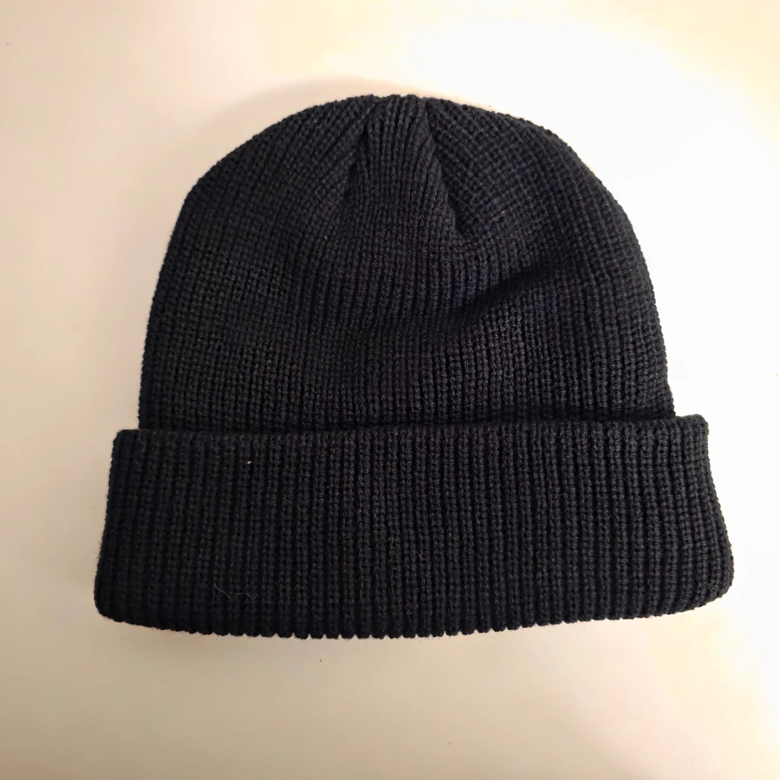 Svart ribbad mössa från Moncler - 1