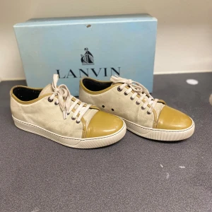 Lanvin skor  - Feta lanvins nu till salu!💯Nypris 4500, säljer nu enbart för 850!💥 Skriv vid minsta fundering! Storlek 41-42 Size 7💯 Box medkommer🤝🏽