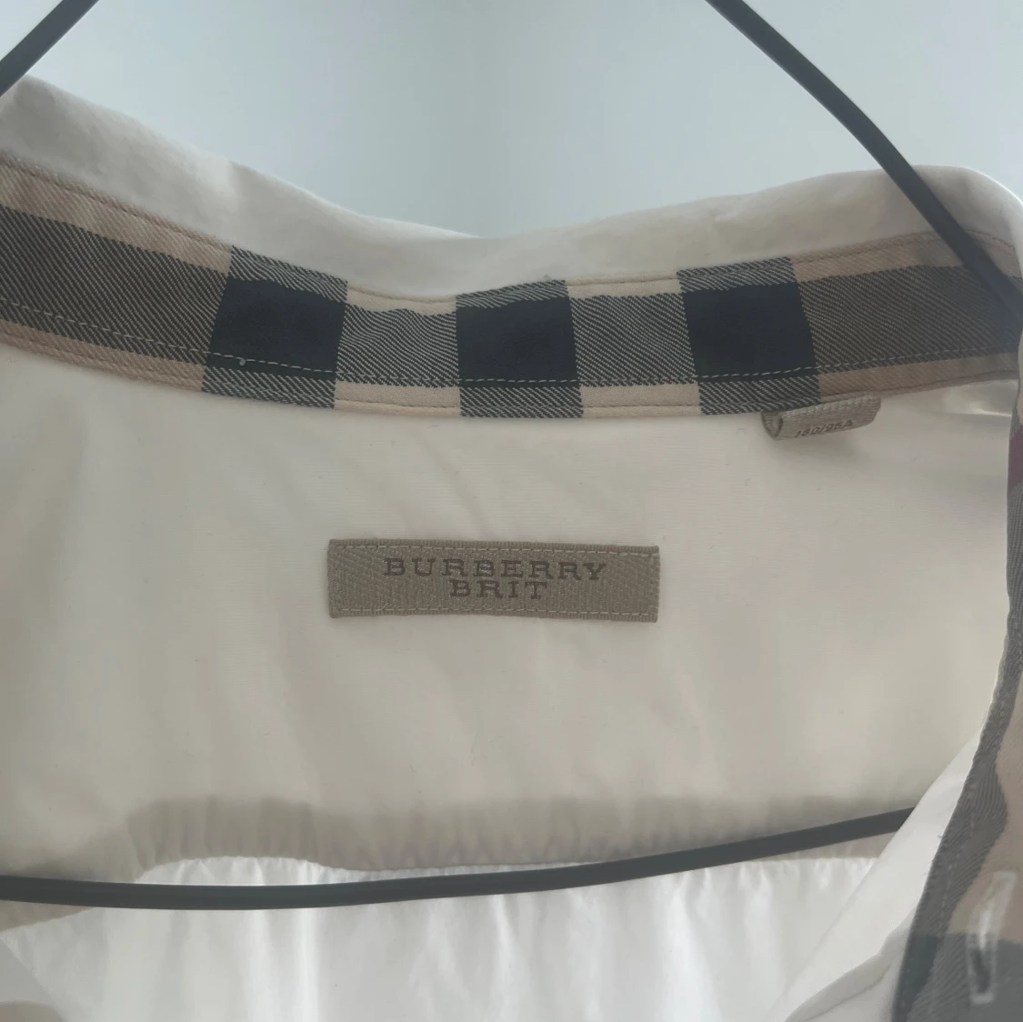 Vit Burberry Brit skjorta - 2