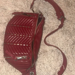 Magväska - Magväska från Zara