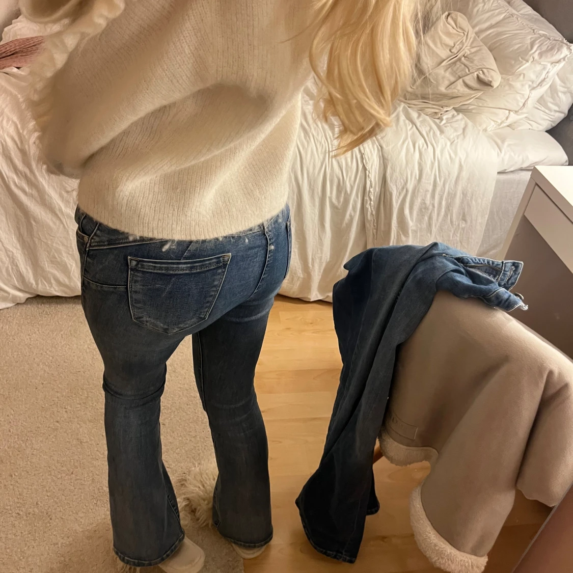 Blå bootcut jeans med låg midja - 2