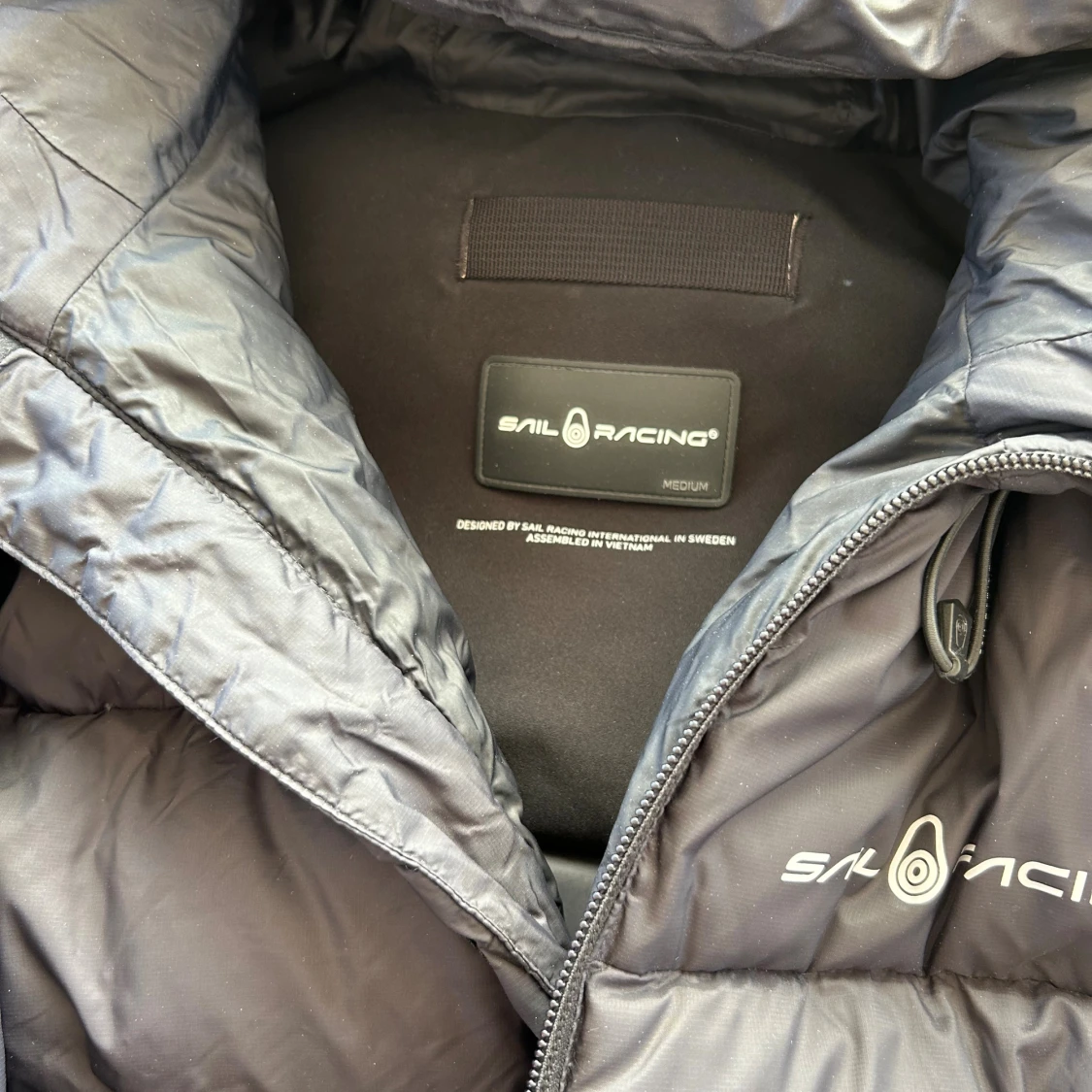 Svart pufferjacka från Sail Racing - 1