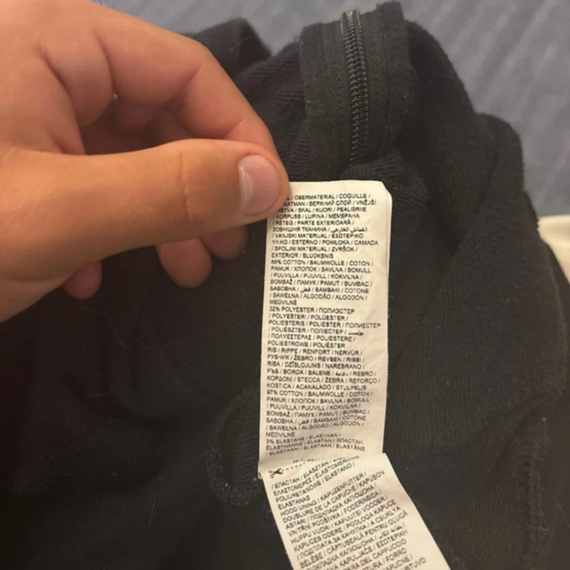 Svart hoodie från Puma med dragkedja - 4