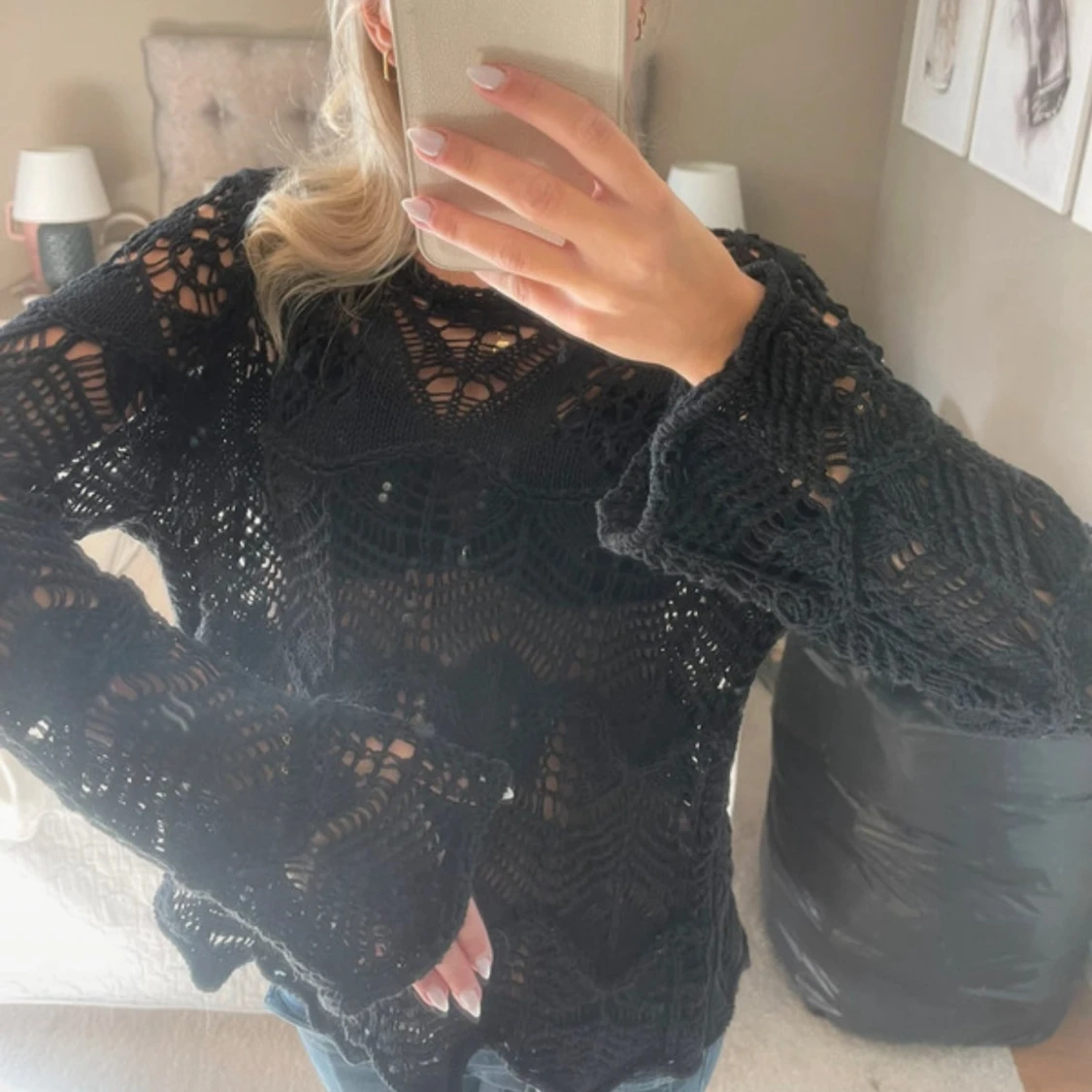 Svart virkad stickad tröja - 1