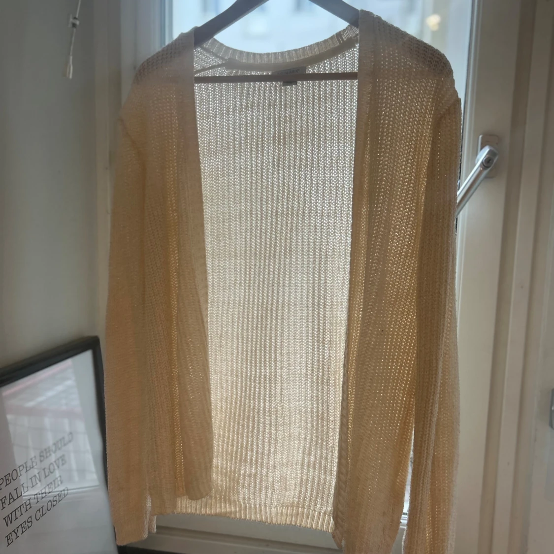 Beige stickad kofta från Primark