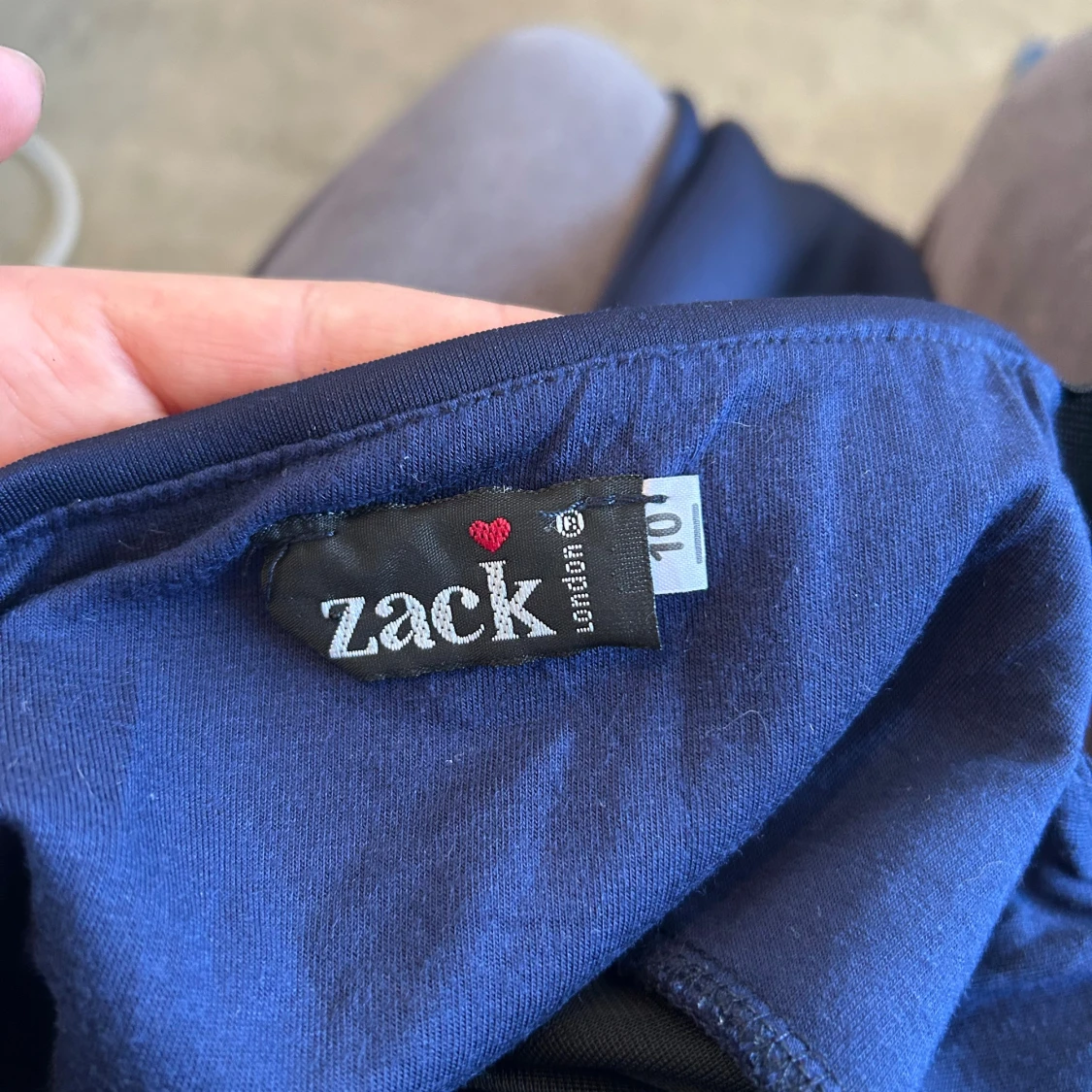 Mörkblå klänning från Zack London - 2