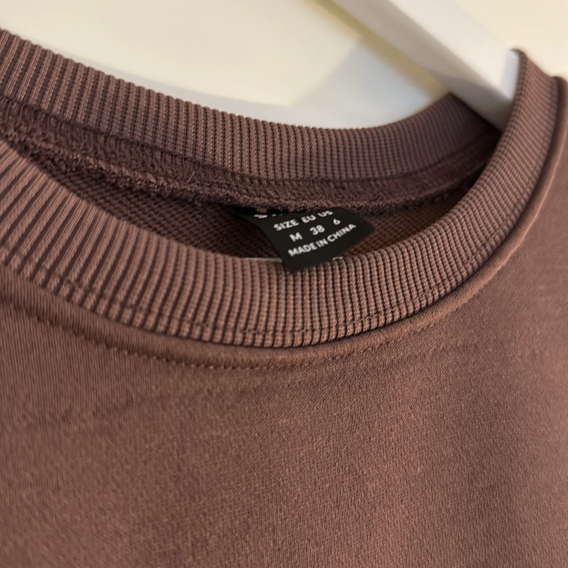 Brun sweatshirt med New York-tryck - 2