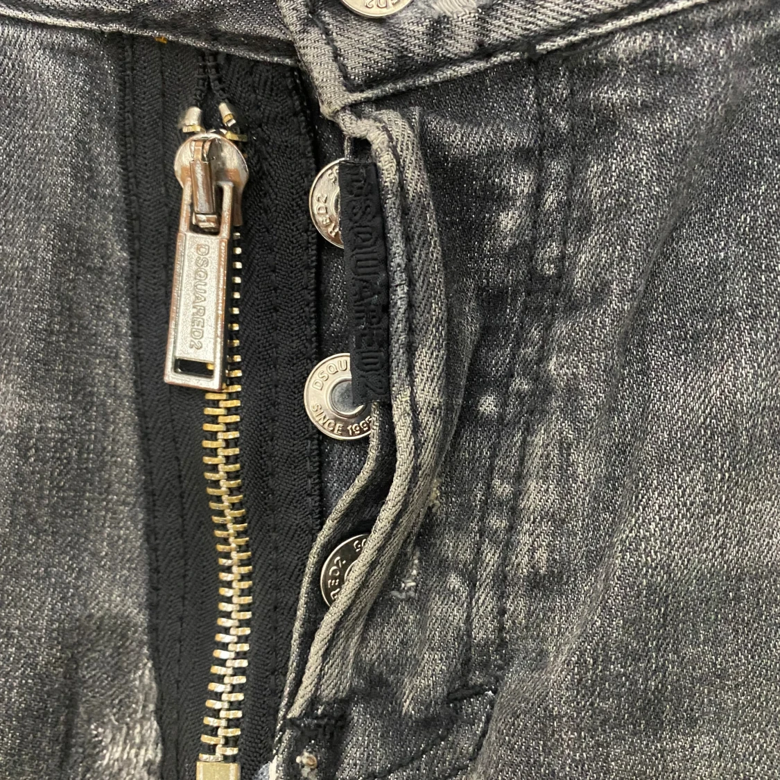 Gråa Dsquared2 jeans Size 50 = 33/32 - 1