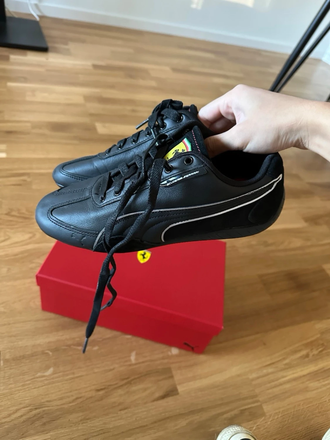 Svarta Puma Ferrari sneakers - 1