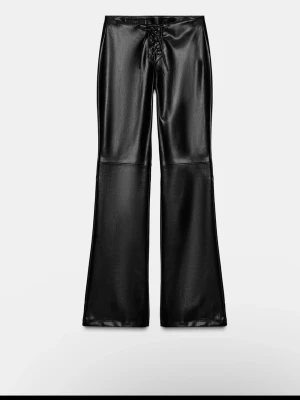 Lågmidjade skinnbyxor - HELT NYA skinnbyxor ifrån Zara. Lappen kvar och endast testade. HELT SLUTSÅLDA