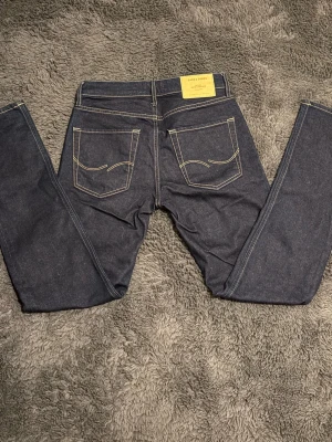Jack and Jones Jeans - Ett par riktigt snygga Jack and Jones Jeans i storlek 29:32