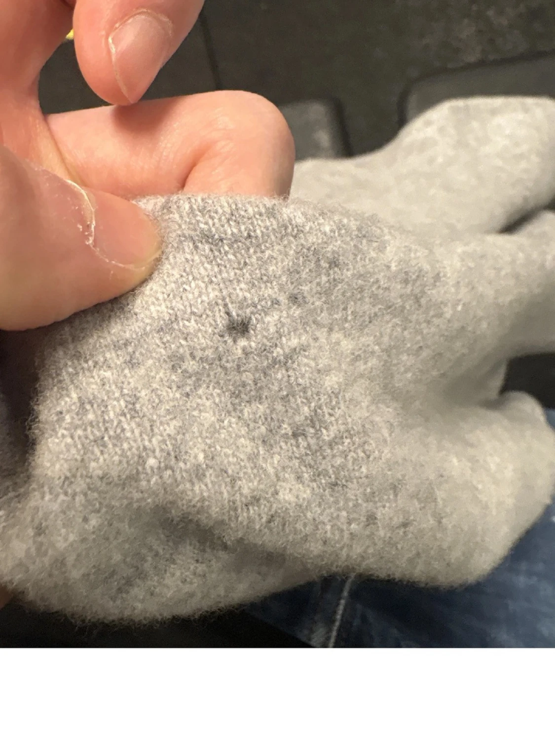 Beige kashmirtröja från Alan Paine - 1