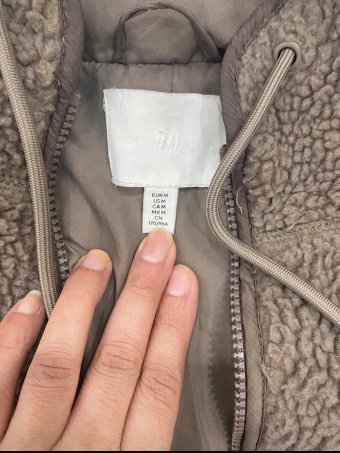 Beige teddyjacka med huva från H&M - 2