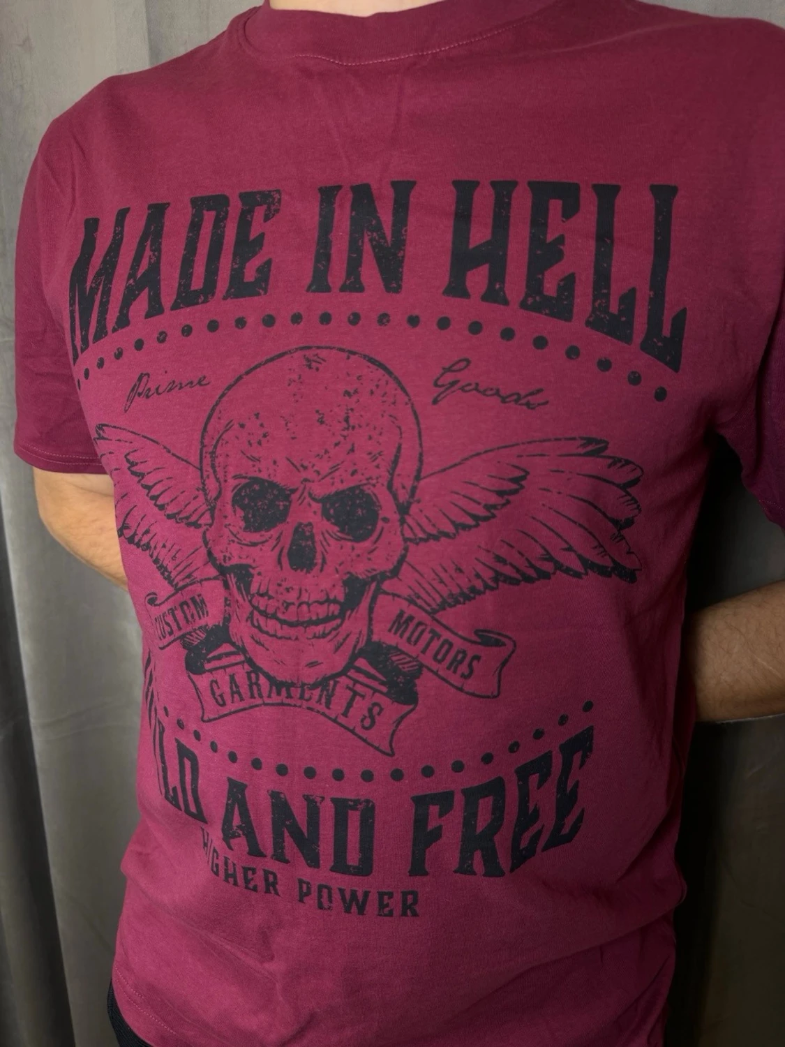 Vinröd t-shirt med dödskalletryck - 1