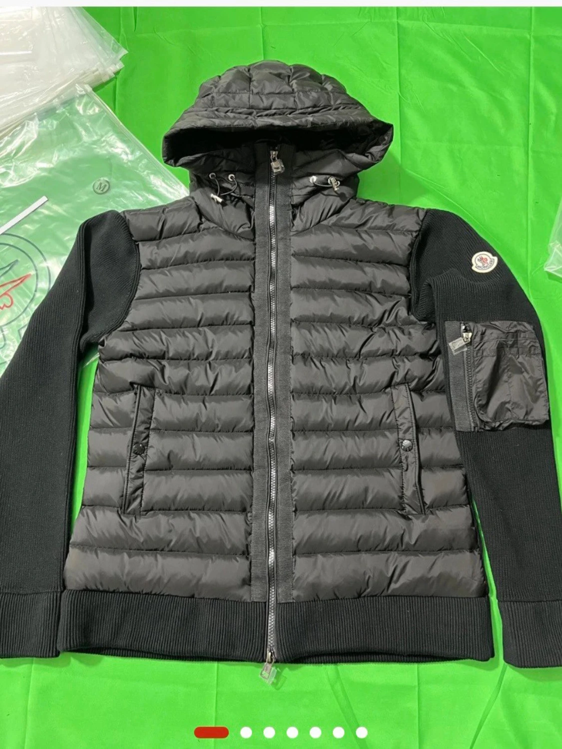 Svart pufferjacka från Moncler