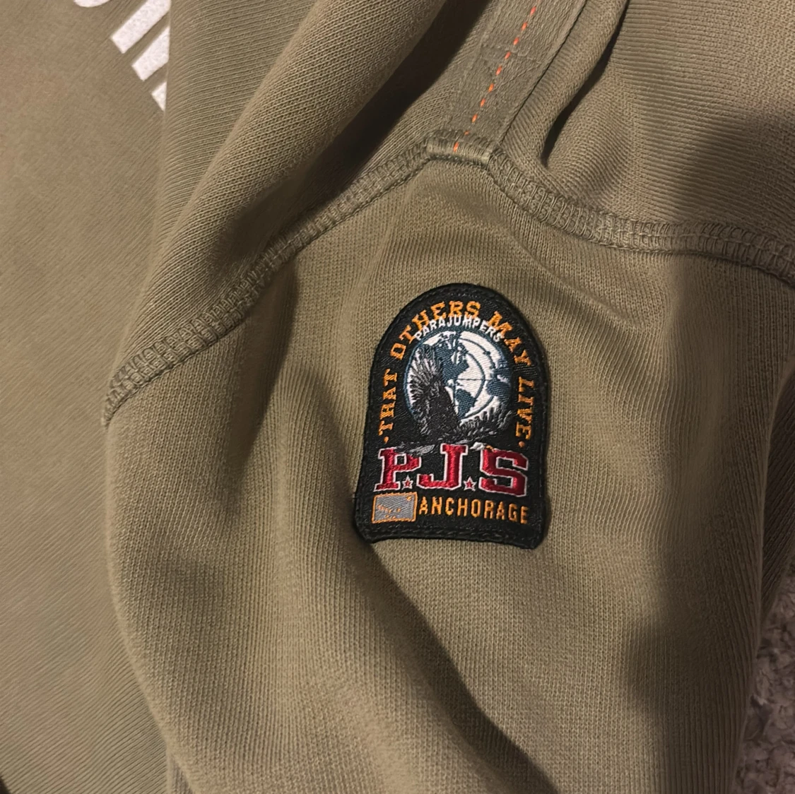 Olivgrön fleece tröja från Parajumpers - 90