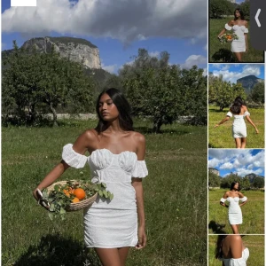 Vit klänning  - Vit klänning med ballongärmar och struktur, lånade bilder men det går att få fler vid önskemål. Klänningen är använd 1 gång och är i nytt skick. Den sitter fint och formar kroppen, storlek 40. Köpt för 529 kr ny pris är 280kr pris går att diskutera!💗