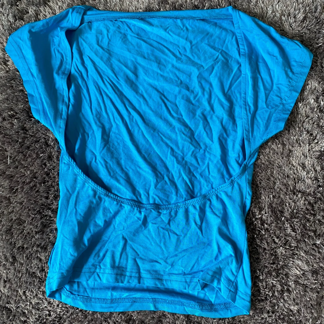 Topp med öppen rygg - 90