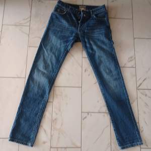 Morris jeans i topp skick,  Ny pris 1800 Kom dm för frågor och fler bilder!