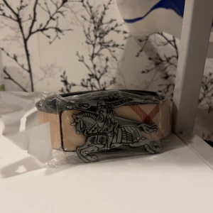 Burberry bälte - Helt oanvänt långt tror 120-140