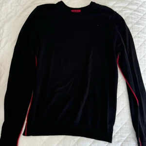 Hugo boss tröja aldrig använd  - Helt ny aldrig använd boss tröja som är för liten för mig tunn och luftig 