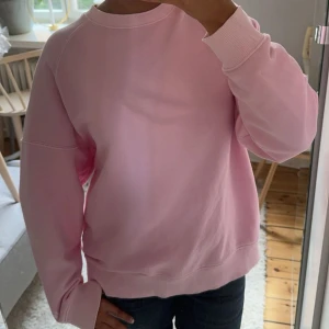 Oversized tröja - Najs sweatshirt storlek Xs men sitter som en M då den är oversized💕