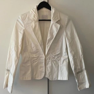 Vit kavaj  - Fin vit kavaj