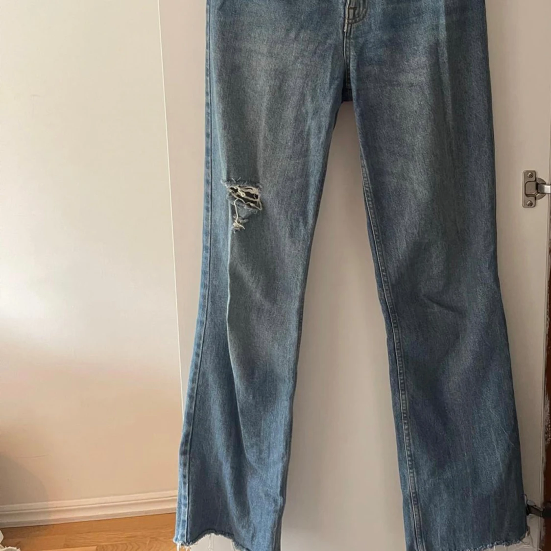 Blå jeansbyxor från ASOS Design - 90