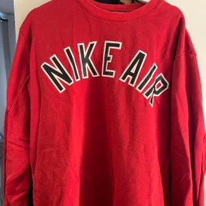 Vintage sweatshirt - Säljer denna fina tröja då jag inte använder den längre