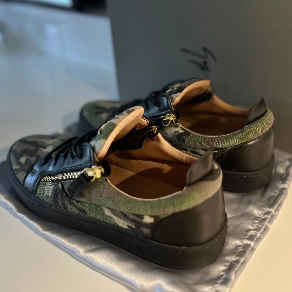 Giuseppe Zanotti Skor  - 91