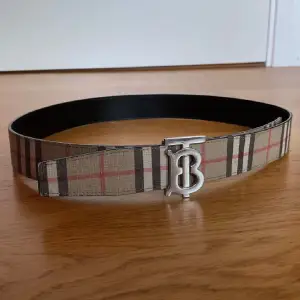 Burberry bälten Box medföljer✅ Påse medföljer✅ Kan mötas upp i Göteborg📍 Pris:1200kr